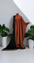 Abaya Demi-Papillon — Brique satiné — Dar Nūr