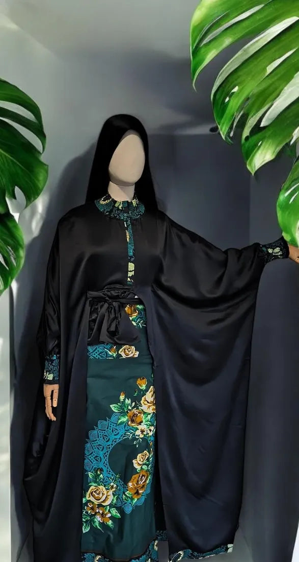 Abaya Mme Dar Nūr — Noir & vert — Dar Nūr