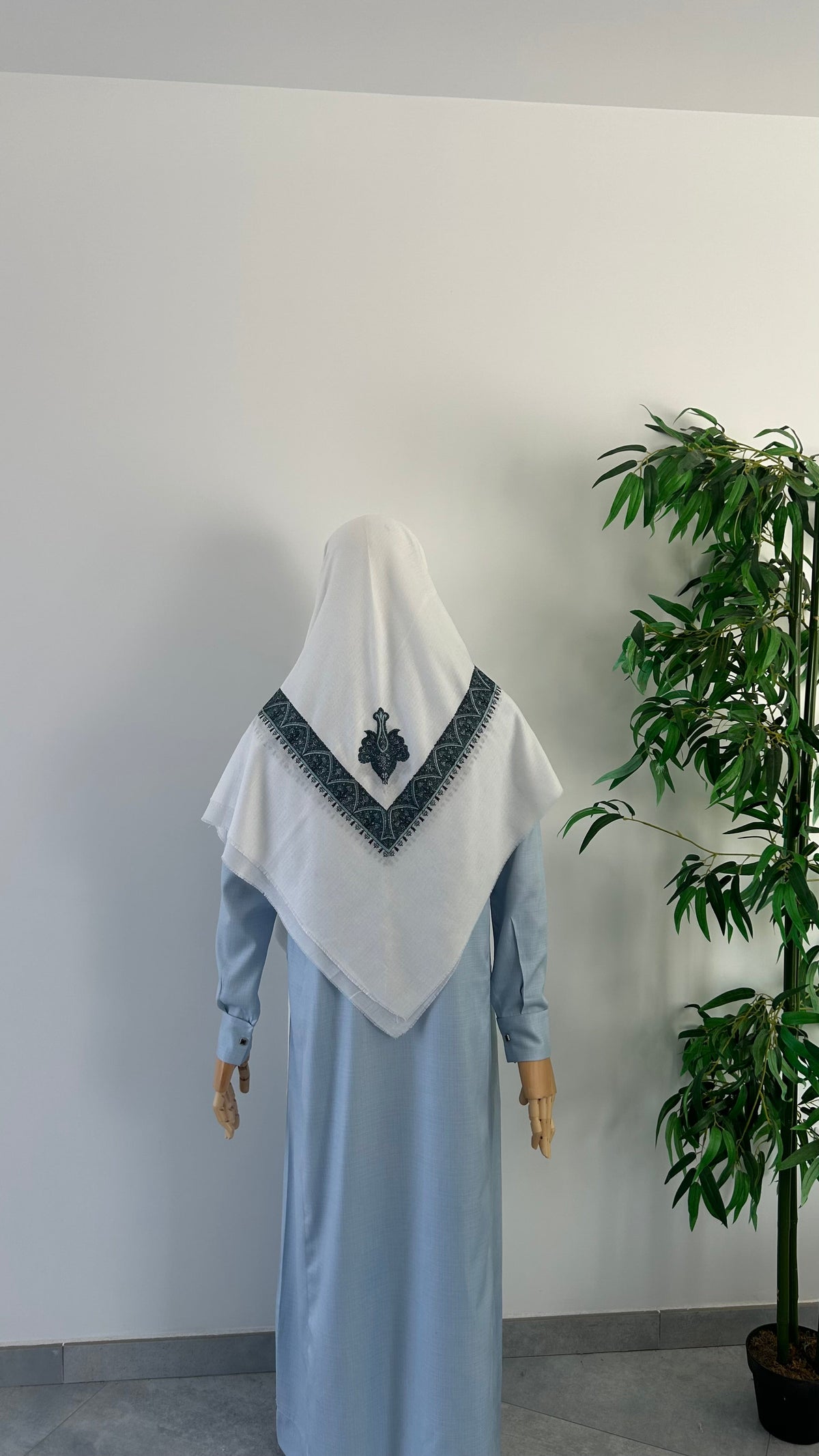 Qamis Saoudien Bleu Ciel — Dar Nūr