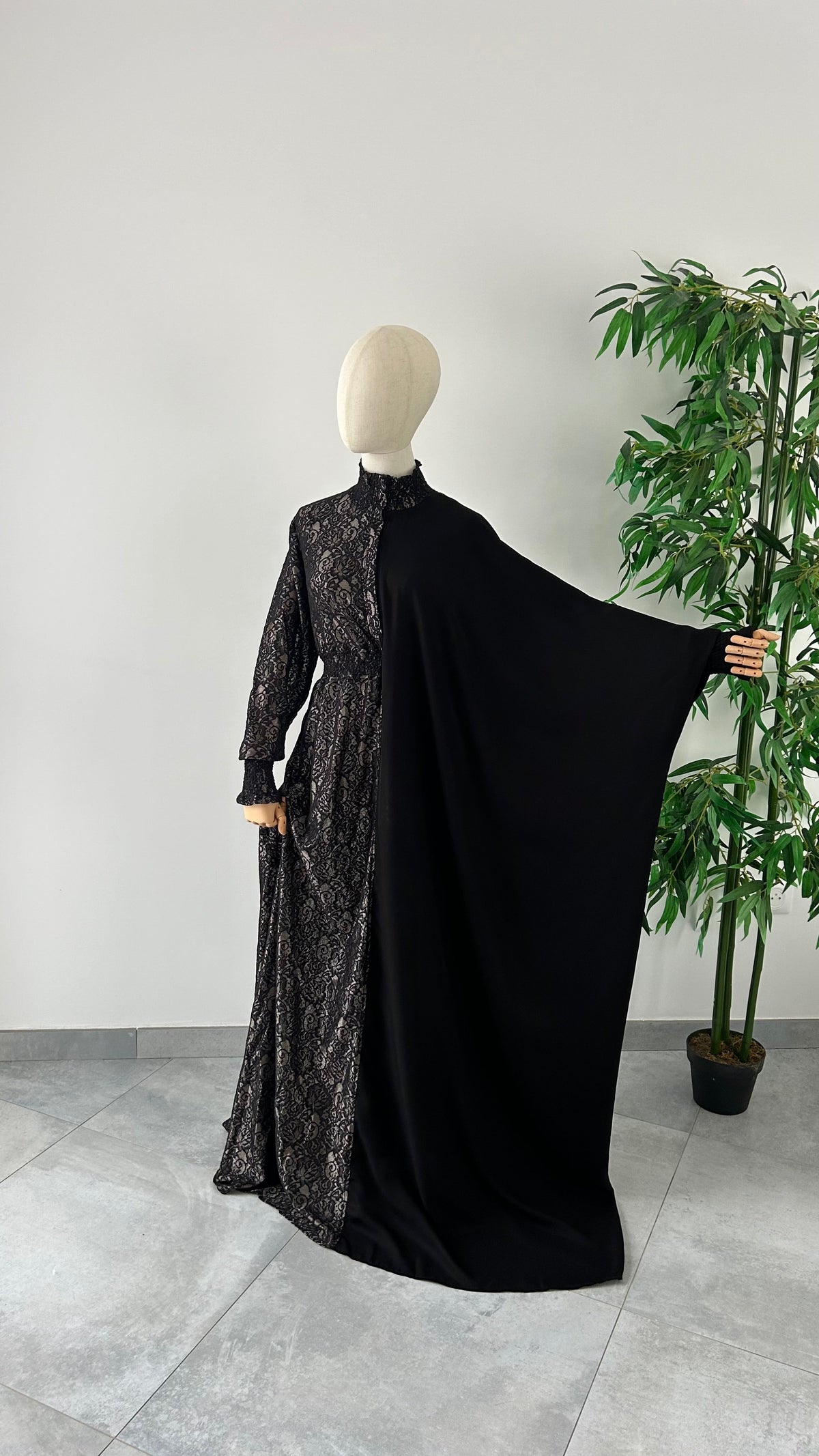 Abaya Nouha Noir Dentelle — Dar Nūr