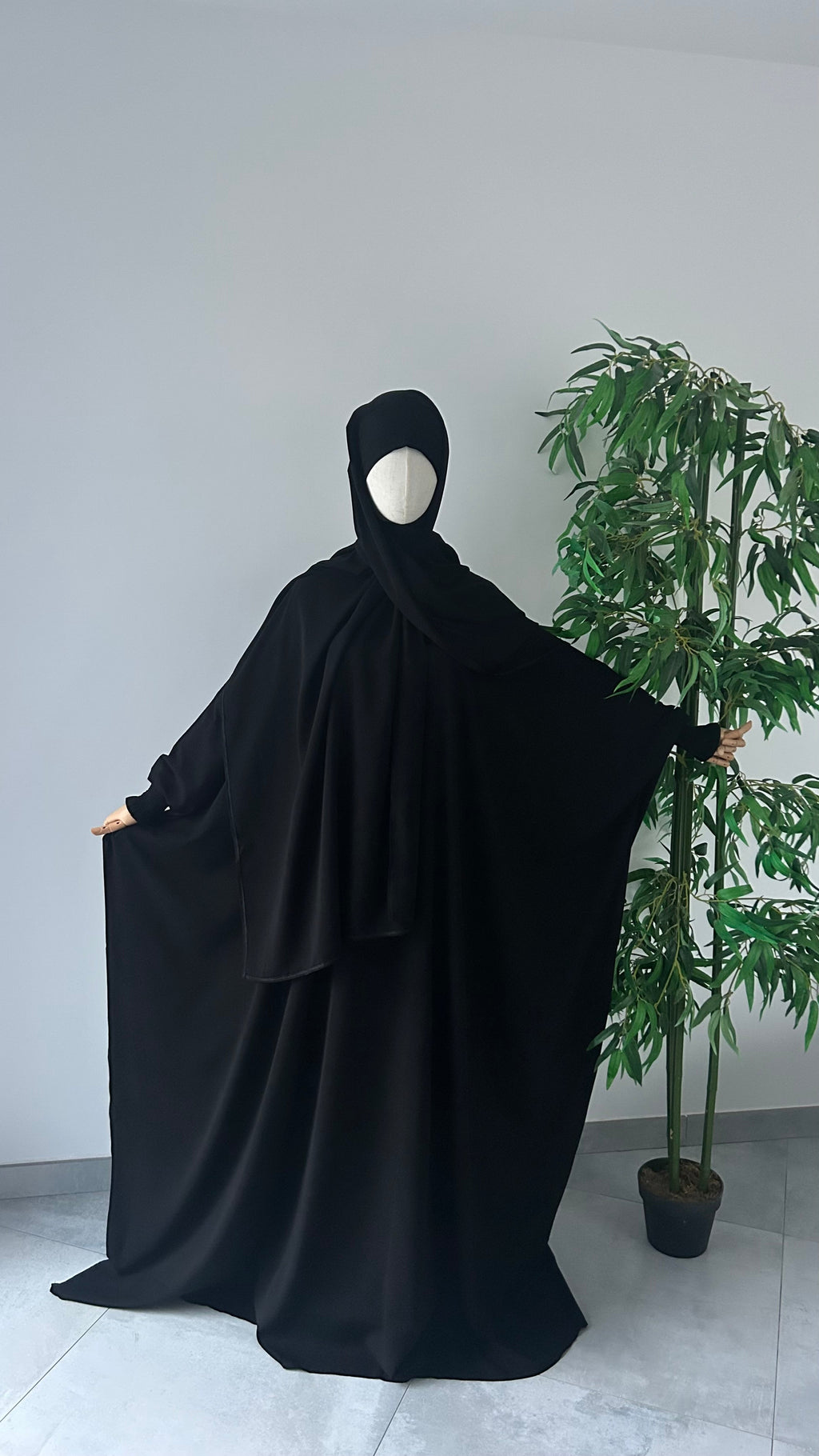 Ensemble Nissah Mastoura Noir — Dar Nūr