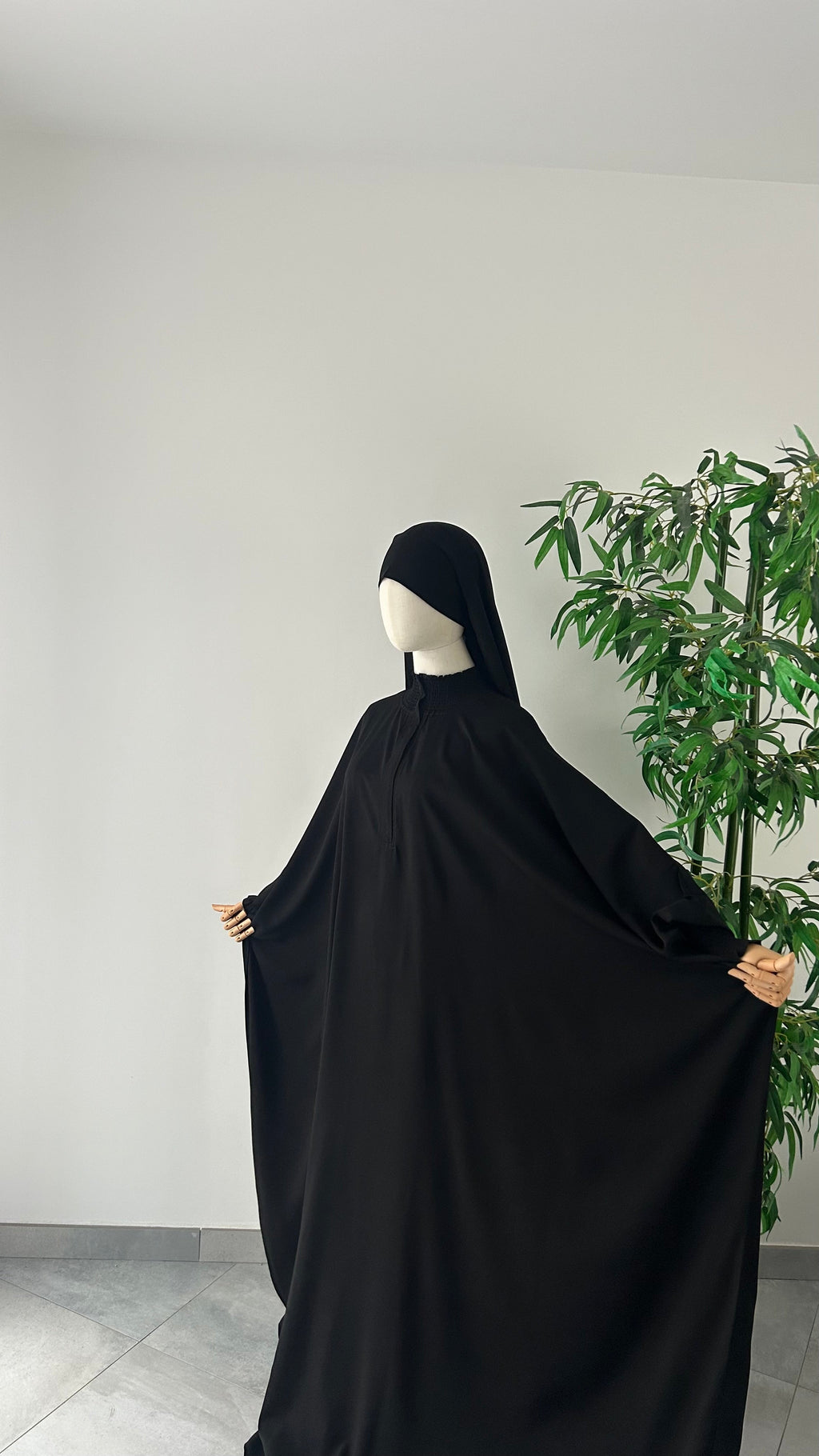 Ensemble Nissah Mastoura Noir — Dar Nūr
