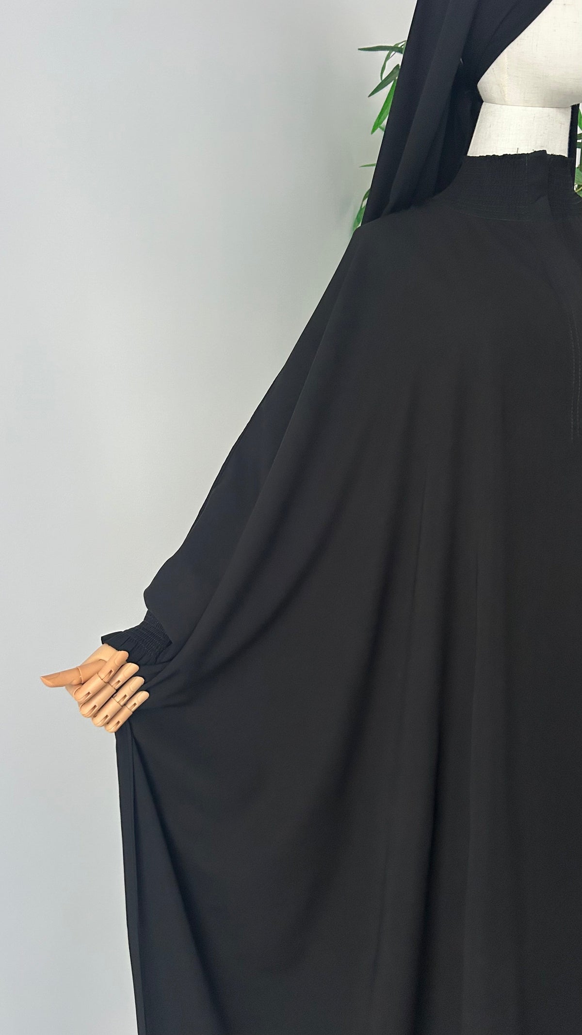 Ensemble Nissah Mastoura Noir — Dar Nūr